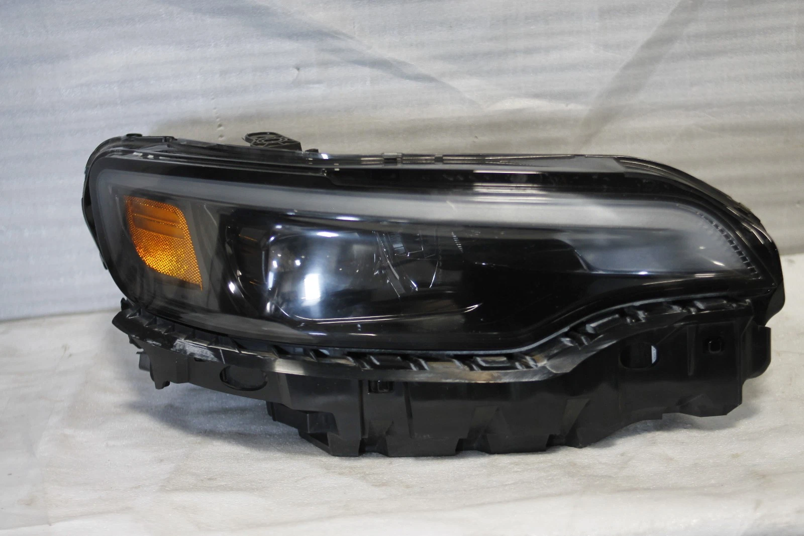 2019-2023 Jeep Grand Cherokee Right Passenger Side Led Headlight Oem