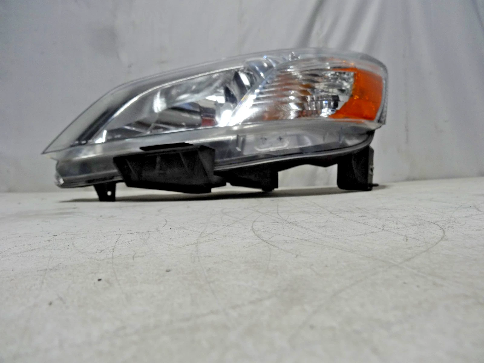 2013-2015 Nissan Sentra Left Driver Side Halogen Headlight! Factory Original