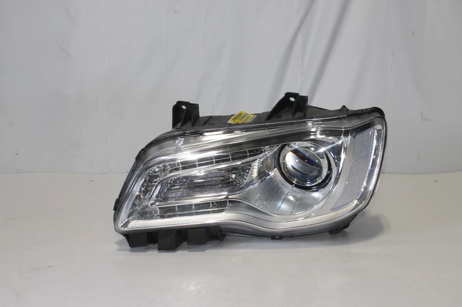 2015-2017 CHRYSLER 300 LEFT DRIVER SIDE HALOGEN W/ LED HEADLIGHT CAPA CERTIFIED