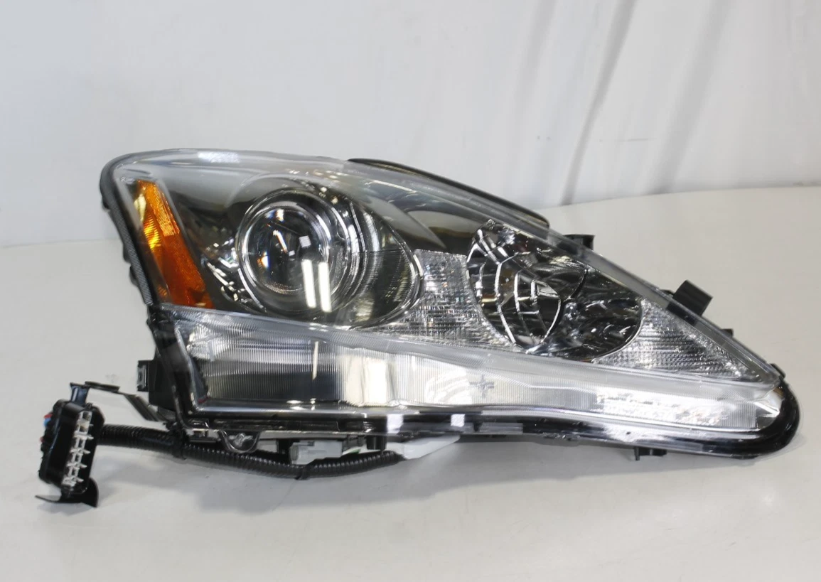2006-2008 LEXUS IS250 IS350 RIGHT PASSENGER SIDE HEADLIGHT