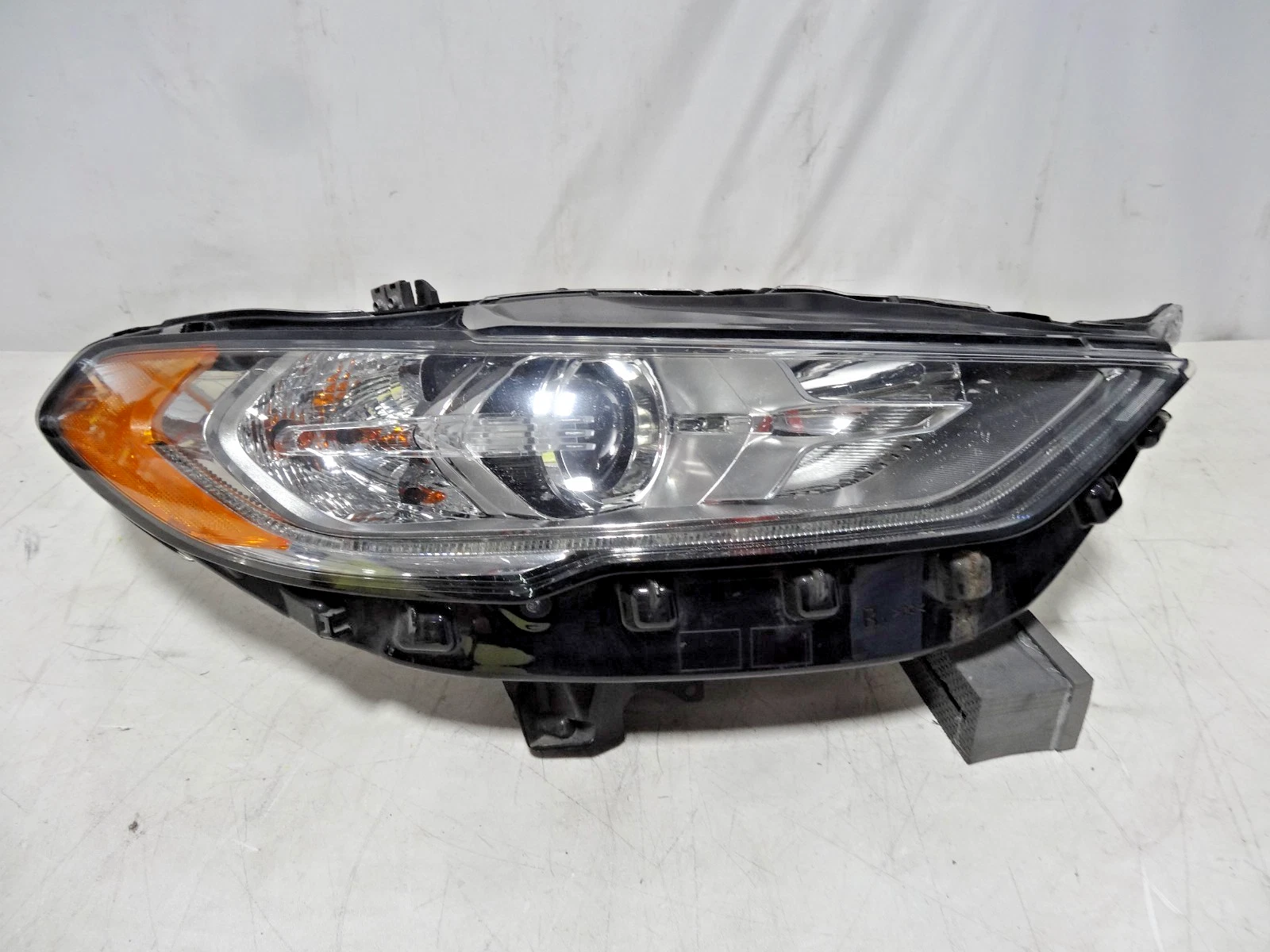 2017-2020 Ford Fusion Right Passenger Side Halogen LED Headlight! OEM - Image 2