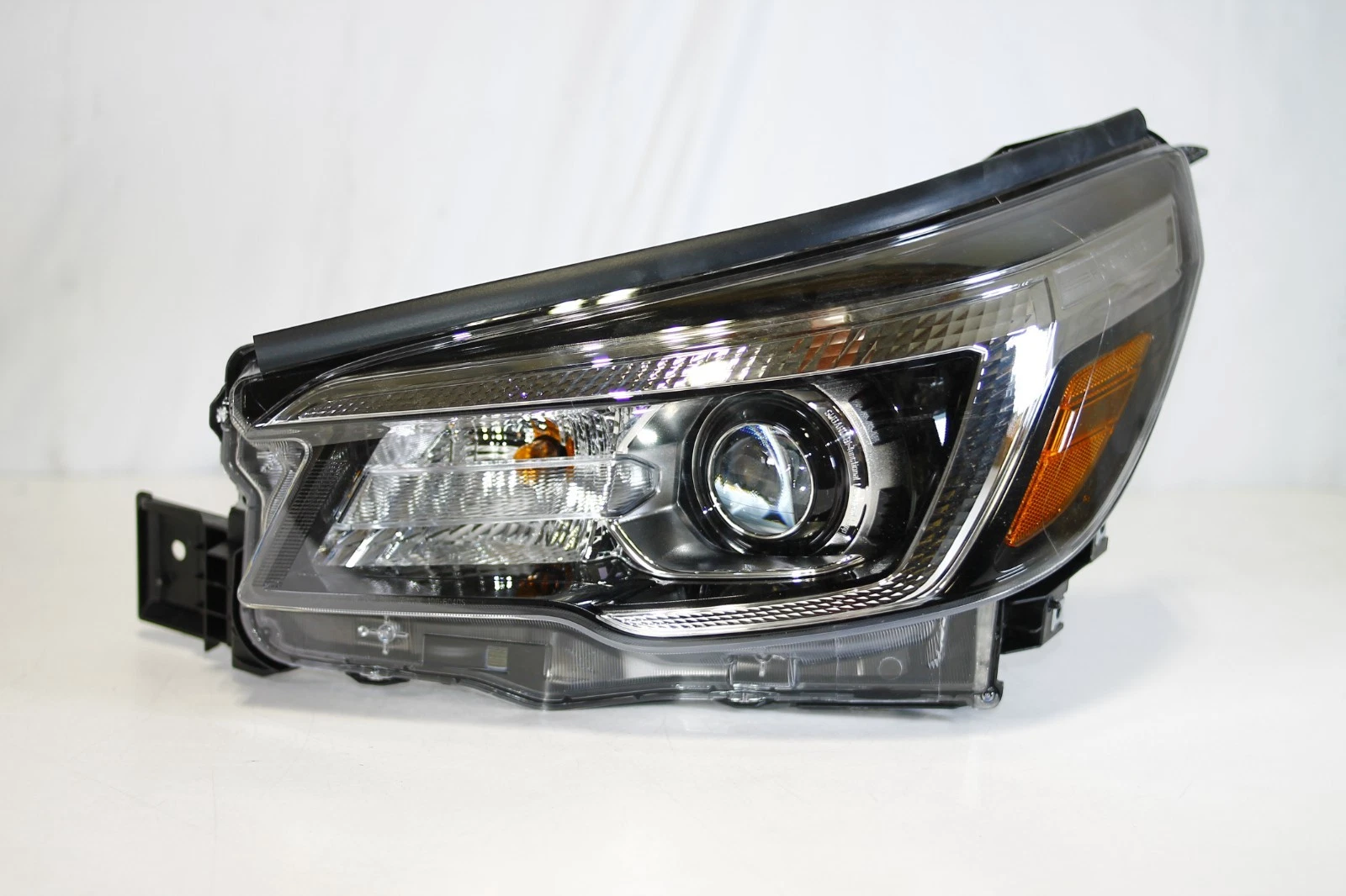 2019-2021 SUBARU FORESTER LEFT DRIVER SIDE LED HEADLIGHT NICE OEM