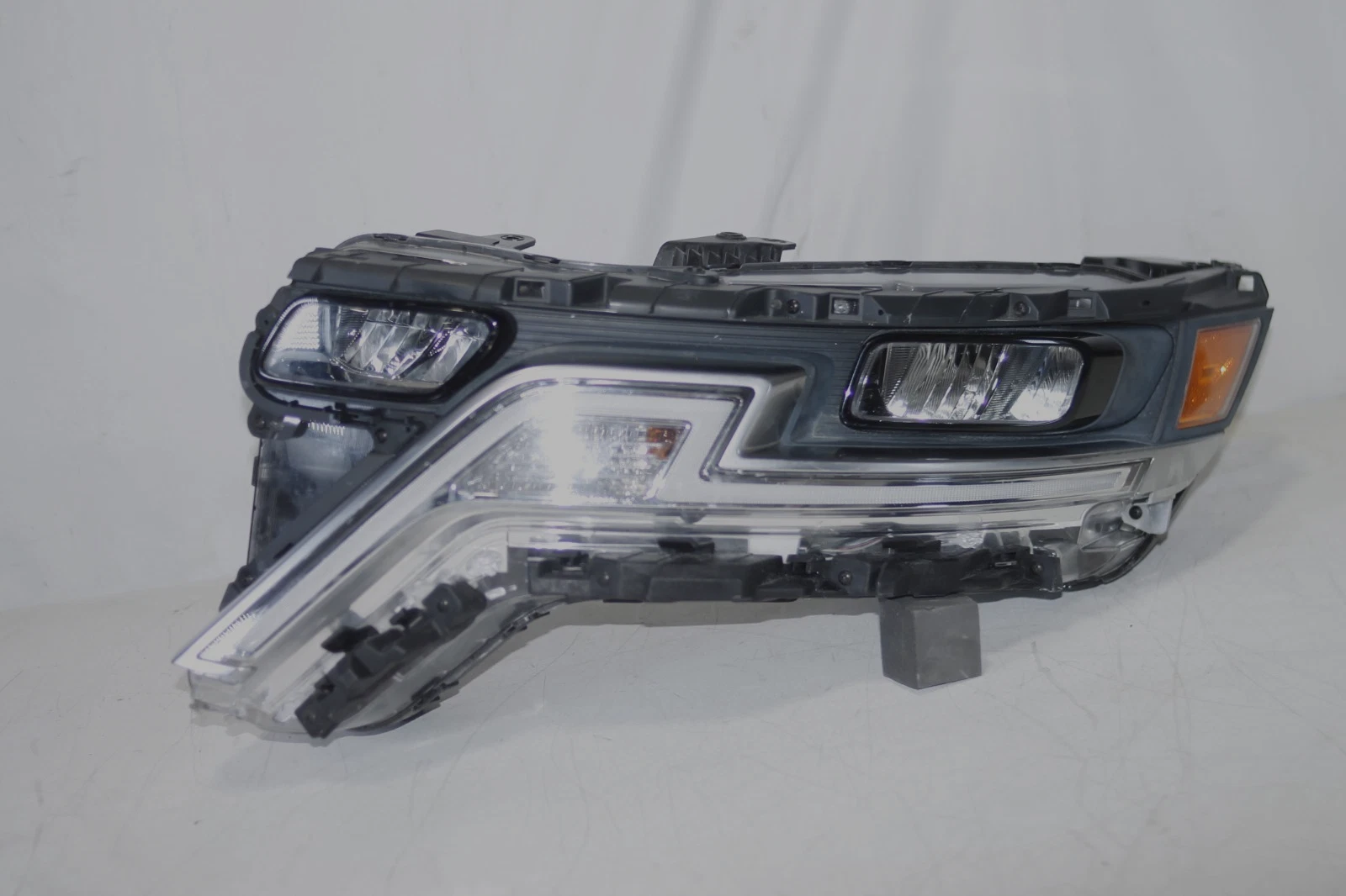 2021-2024 Kia Carnival Left Driver Side Led Headlight Nice Oem