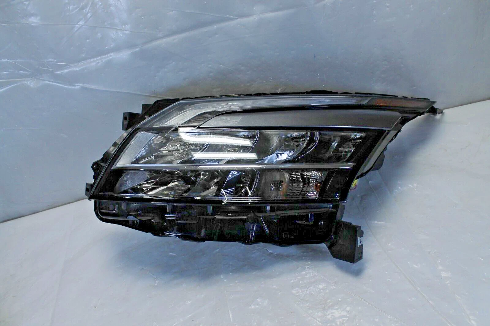 2021-2023 NISSAN PATHFINDER LEFT DRIVER SIDE LED HEADLIGHT NICE OEM