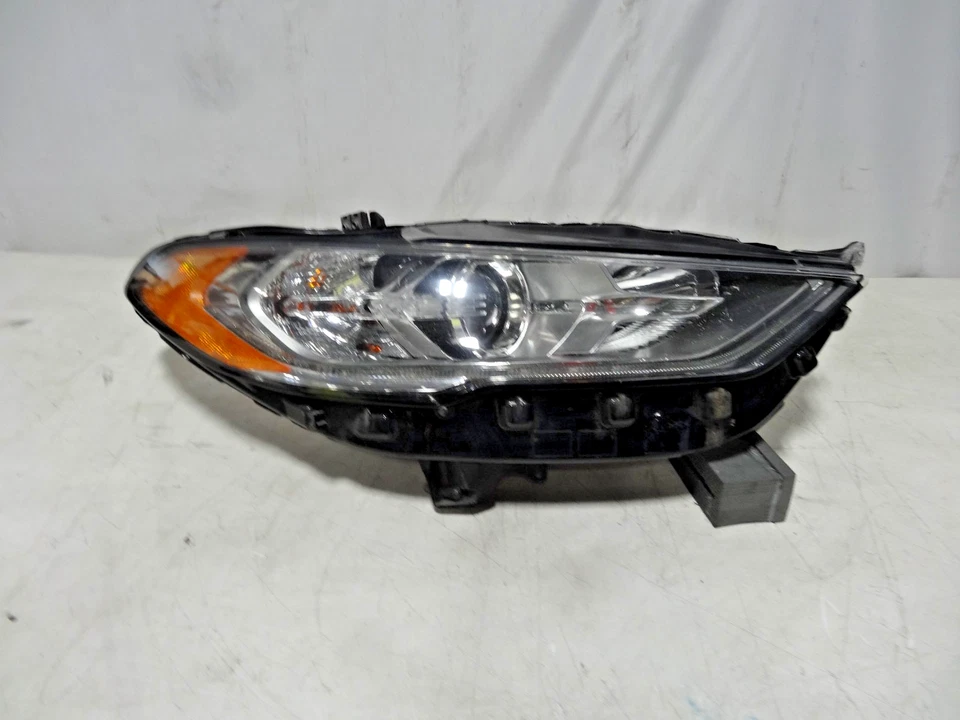 2017-2020 Ford Fusion Right Passenger Side Halogen LED Headlight! OEM - Image 7