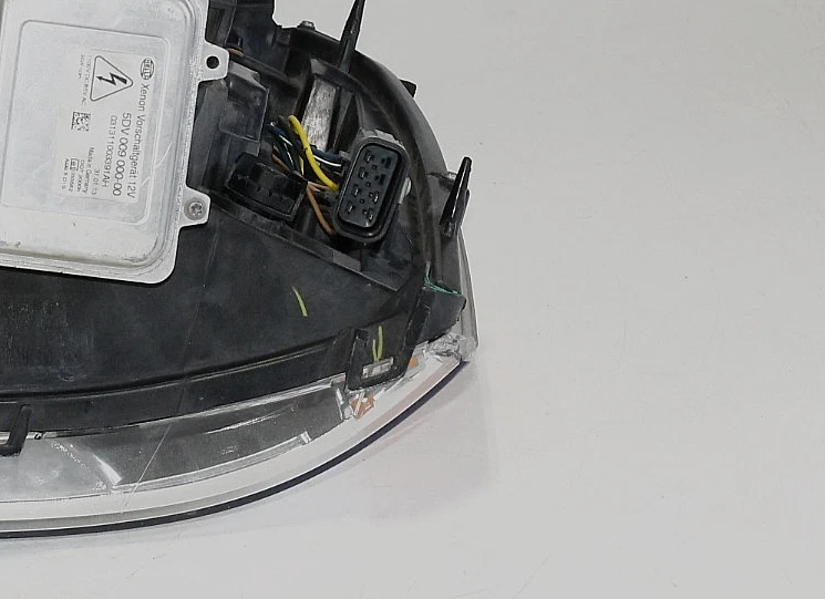 2007-2014 CADILLAC ESCALADE RIGHT PASSENGER SIDE XENON HID HEADLIGHT NICE OEM - Image 2