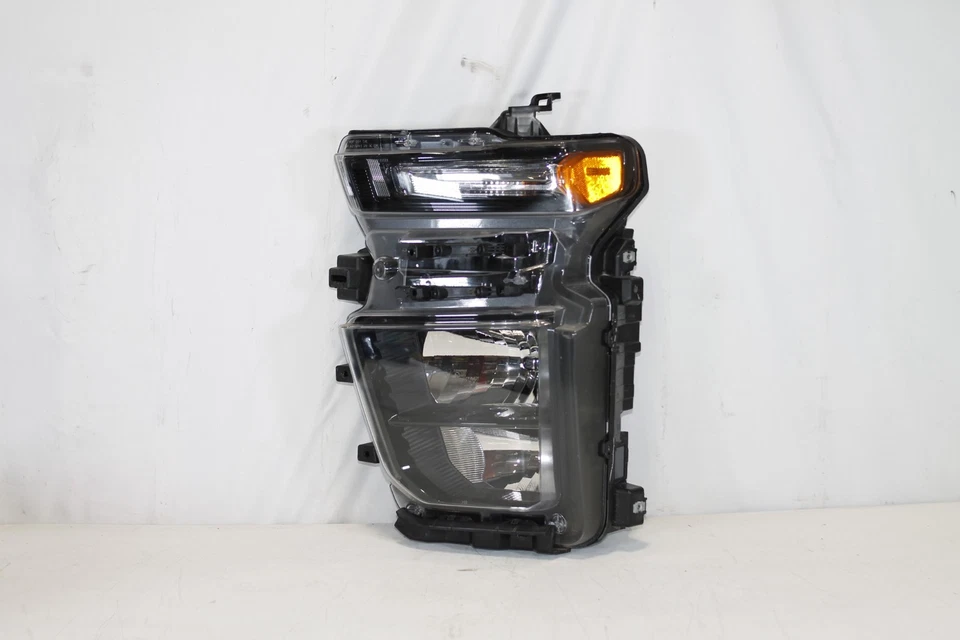 2020-2025 Chevrolet Silverado 2500HD 3500HD Left Side Halogen Headlight Oem - Image 8