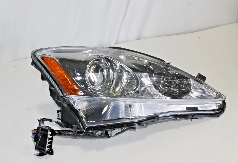 2006-2008 LEXUS IS250 IS350 RIGHT PASSENGER SIDE HEADLIGHT - Image 4