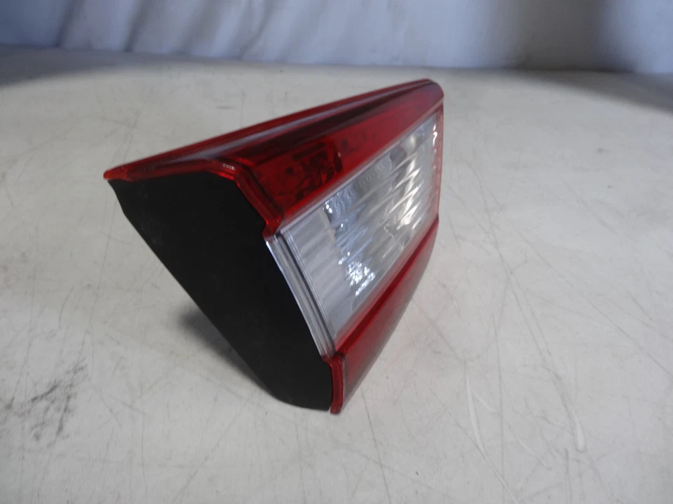 2018-2019 SUBARU XV LEFT SIDE Tailgate Tail Light/Lamp New OEM! - Image 4
