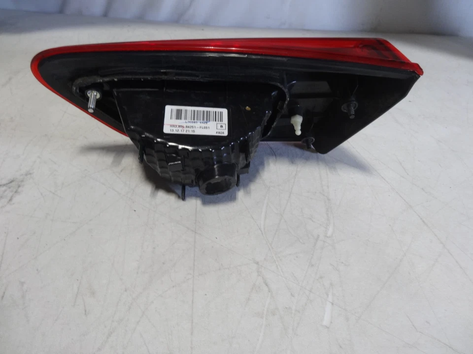 2018-2019 SUBARU XV LEFT SIDE Tailgate Tail Light/Lamp New OEM! - Image 3