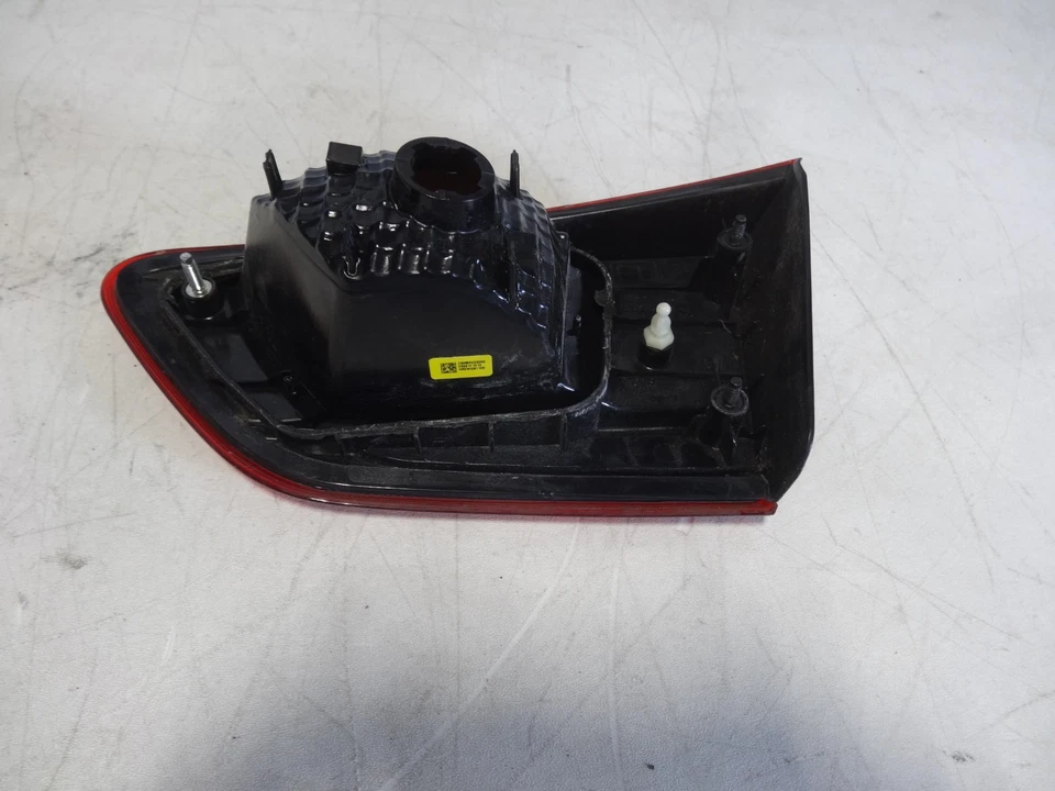 2018-2019 SUBARU XV LEFT SIDE Tailgate Tail Light/Lamp New OEM! - Image 2