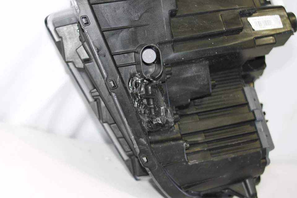 2023-2025 HYUNDAI KONA RIGHT PASSENGER SIDE LED HEADLIGHT NICE OEM - Image 2