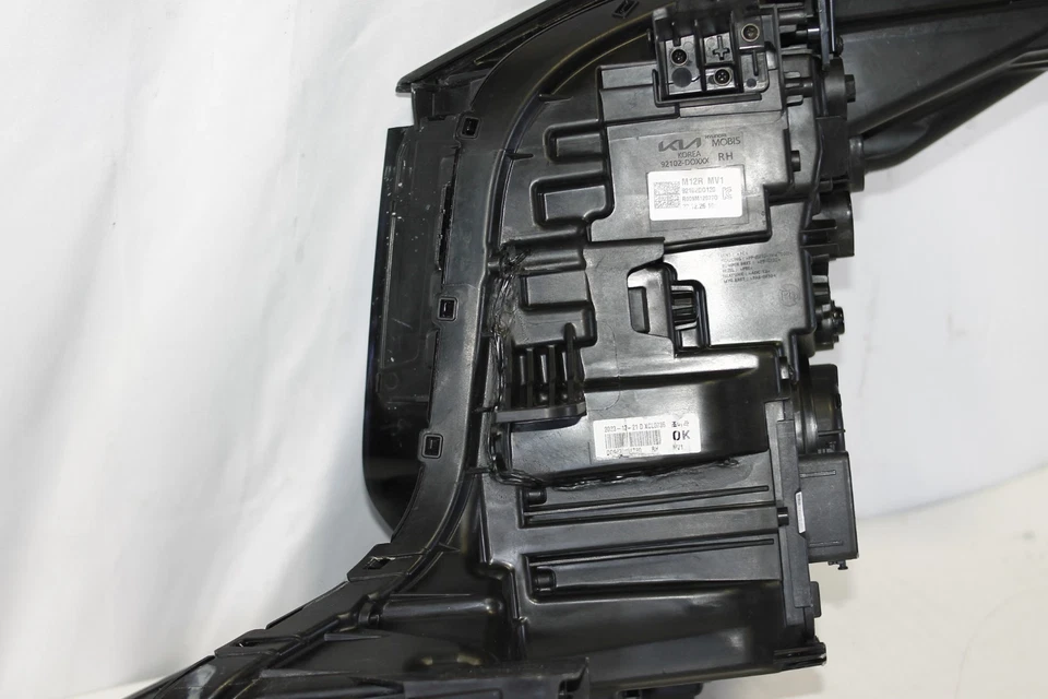 2024-2025 KIA EV9 RIGHT PASSENGER SIDE LED HEADLIGHT NICE OEM - Image 6