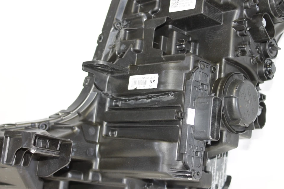 2024-2025 KIA EV9 RIGHT PASSENGER SIDE LED HEADLIGHT NICE OEM - Image 4