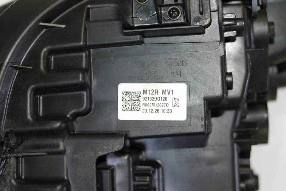 2024-2025 KIA EV9 RIGHT PASSENGER SIDE LED HEADLIGHT NICE OEM - Image 2