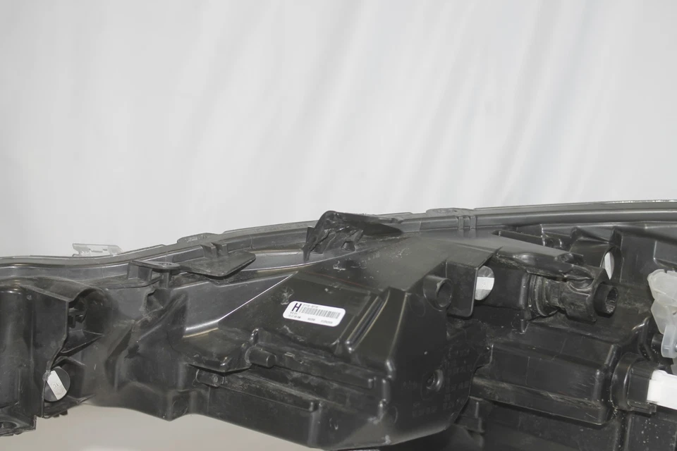 2023-2025 Toyota Corolla Right Passenger Side Led Headlight Oem - Image 3