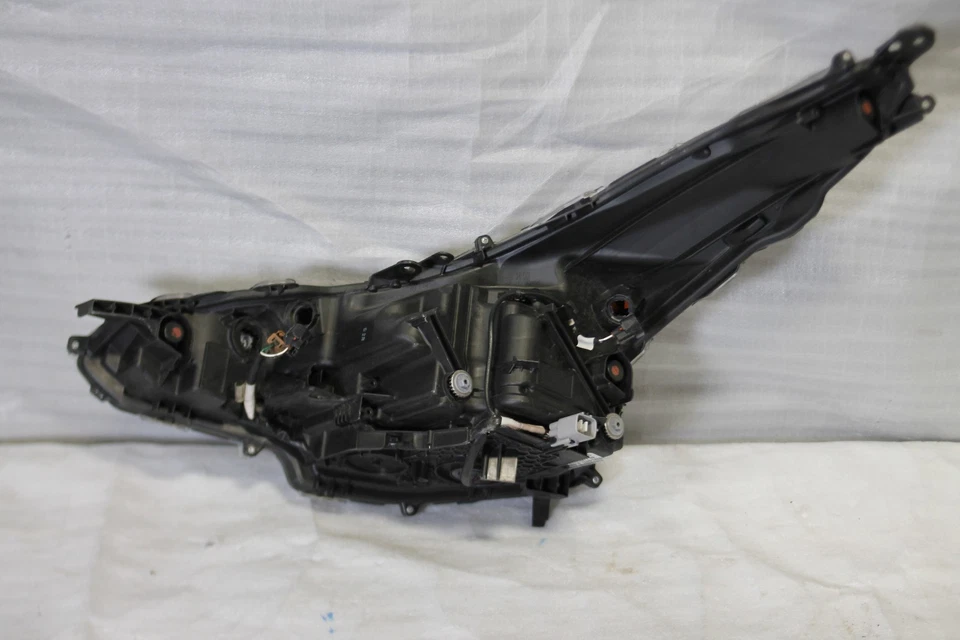 2019-2022 Toyota Prius Right Passenger Side Led Headlight Oem - Image 4