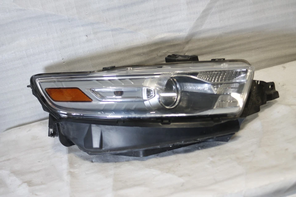 2013-2019 Ford Taurus Right Passenger Side Led Headlight Oem - Image 8