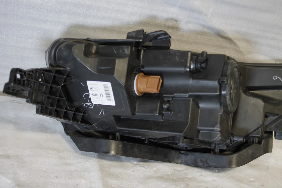 2013-2019 Ford Taurus Right Passenger Side Led Headlight Oem - Image 2