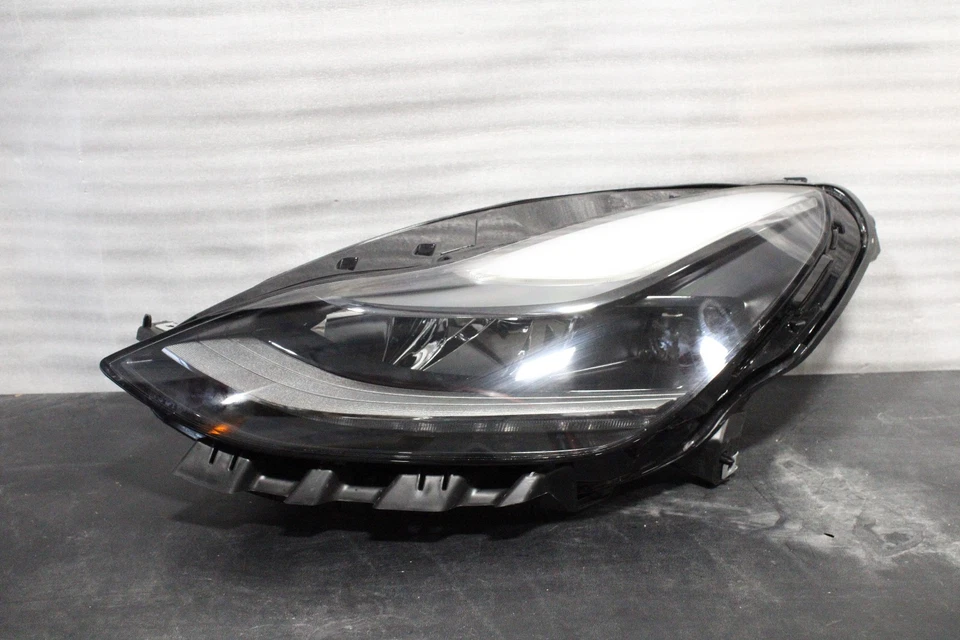 2020-2023 Tesla Model Y Left Driver Side Led Headlight New Oem - Image 7