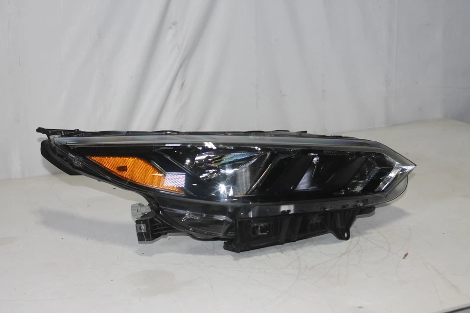 2023-2024 Nissan Sentra Right Passenger Side Halogen Headlight Oem - Image 8