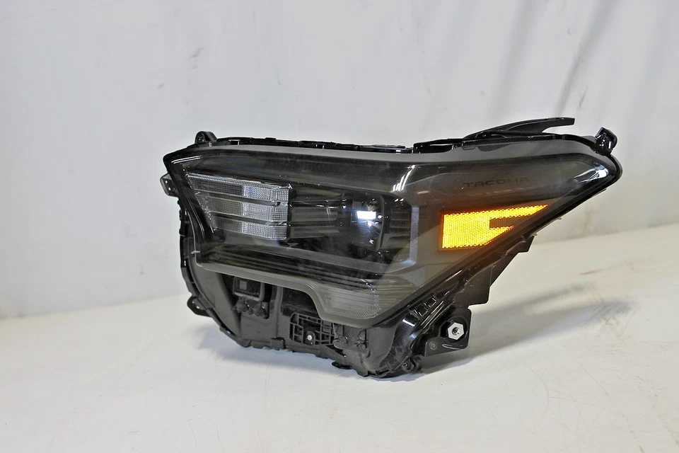2024-2025 Toyota Tacoma Left Driver Side Led Headlight Nice Oem - Image 7