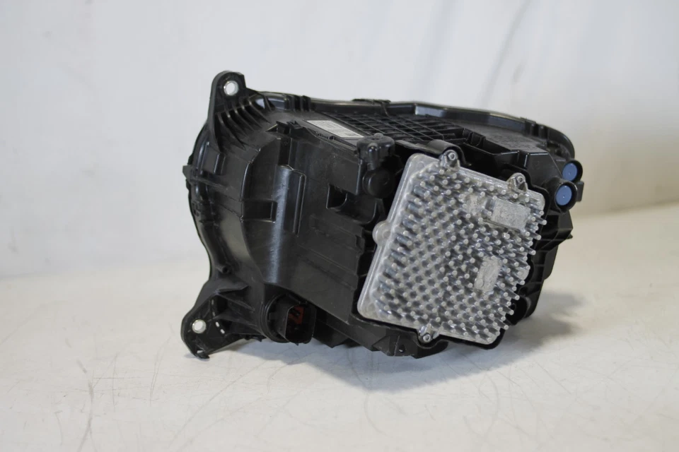 2020-2025 Land Rover Defender Right Passenger Side Led Headlight Oem - Image 5