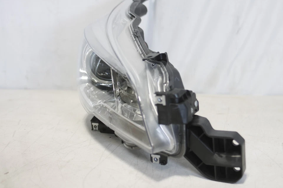 2015-2018 Subaru Legacy Outback Right Passenger Halogen Headlight New OEM - Image 4