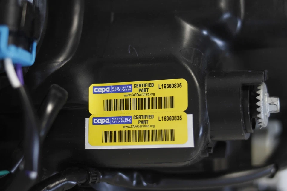 2015-2018 Subaru Legacy Outback Right Passenger Halogen Headlight New OEM - Image 2