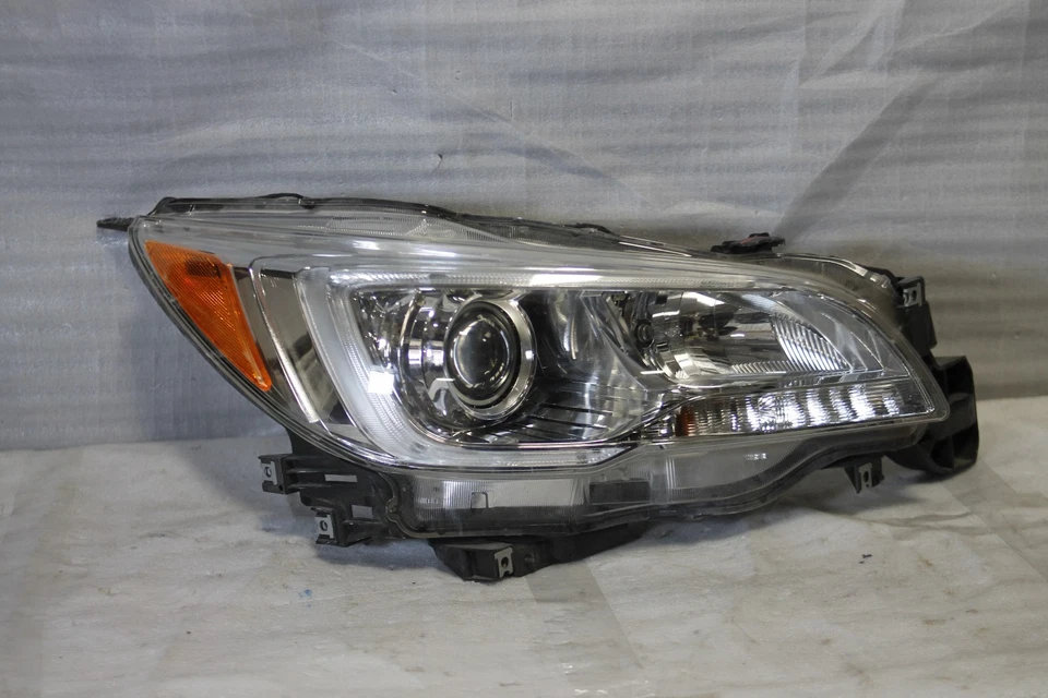 2015-2017 Subaru Legacy Outback RIght Passeger Side Halogen Headlight Oem - Image 7