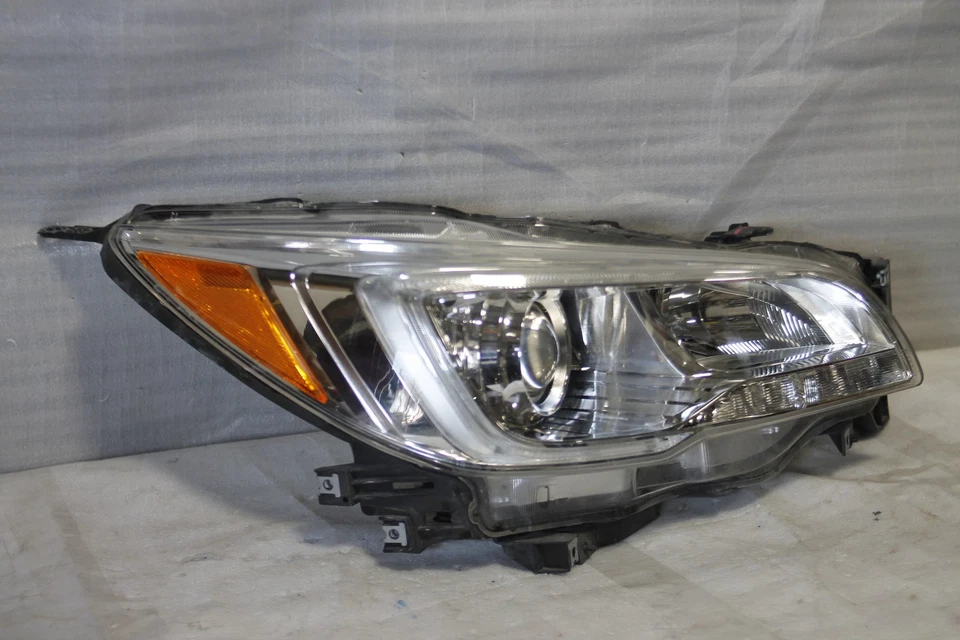 2015-2017 Subaru Legacy Outback RIght Passeger Side Halogen Headlight Oem - Image 5