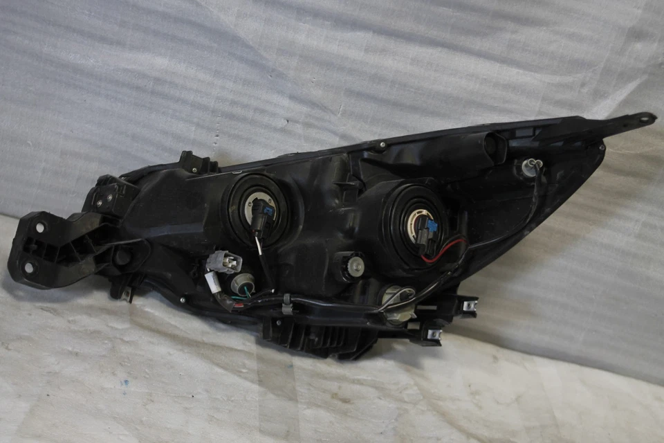 2015-2017 Subaru Legacy Outback RIght Passeger Side Halogen Headlight Oem - Image 2