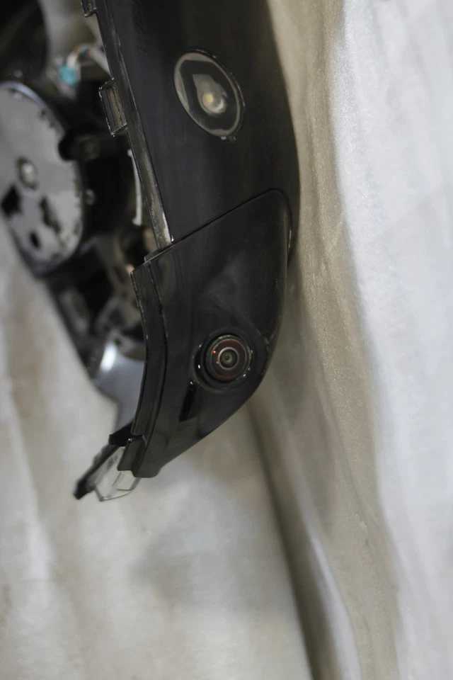 2021-2023 CADILLAC ESCALADE FRONT LEFT DRIVER SIDE MIRROR W/ CAMERA OEM - Image 2