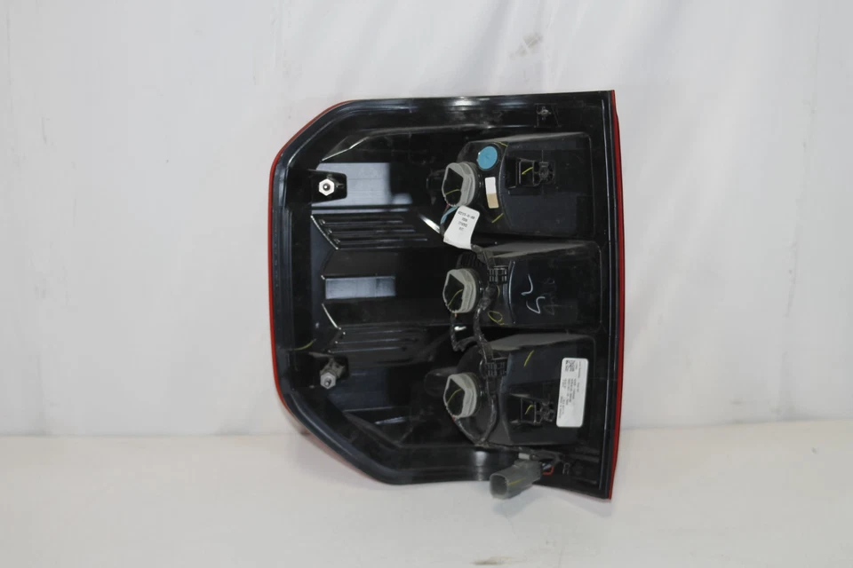 2022-2024 Ford Maverick Right Passenger Side Halogen Tail Light Oem - Image 4