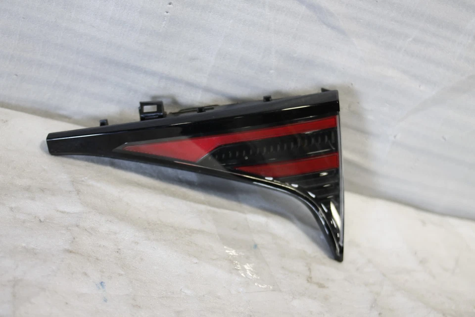 2022-2024 Kia Sportage Right Passenger Side Inner Led Tail Light Oem - Image 6