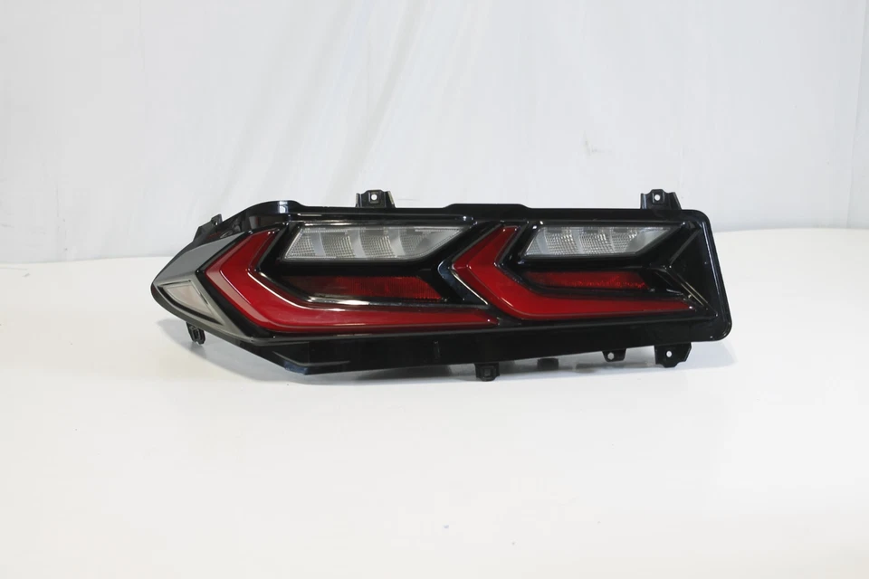 Share 2020-2024 Chevrolet Corvette Rear Right Passenger Side Led Tail Light Nice Oem - Image 2