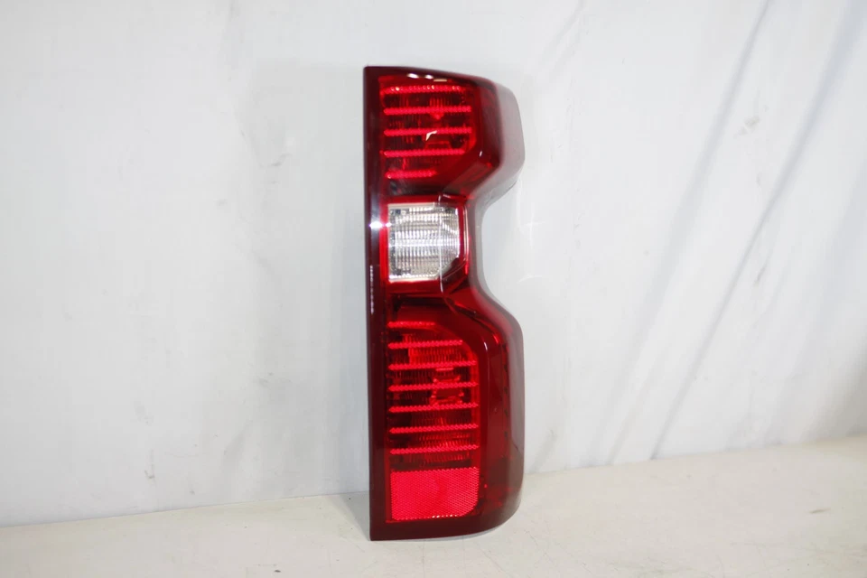 2019-2025 Chevrolet Silverado 1500 Right Passenger Side Halogen Tail Light Oem - Image 5