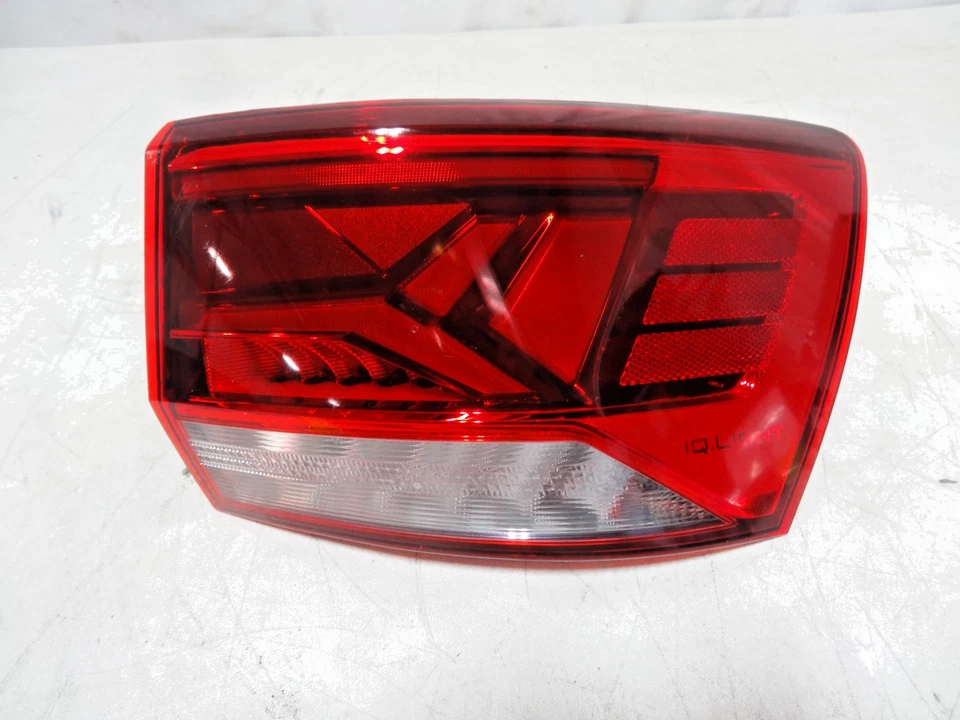 2022-2024 Volkswagen Taos Right Passenger Side Outer Led Tail Light Oem - Image 5